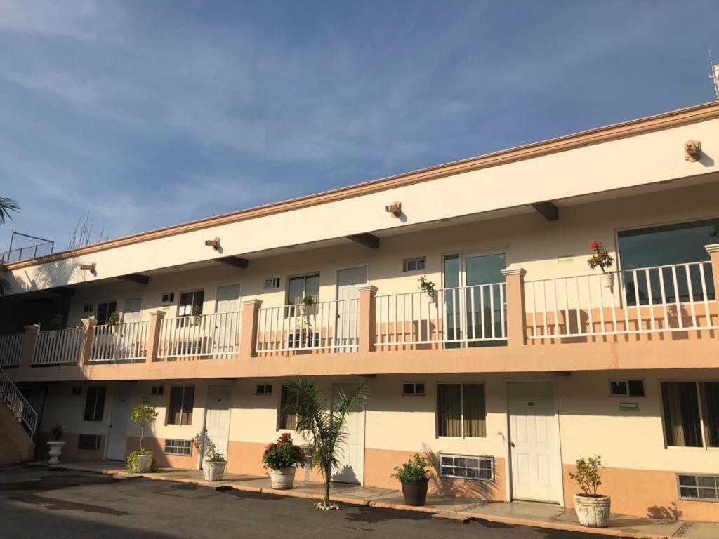 Hotel Nuevo Santander Сиудад Виктория Екстериор снимка